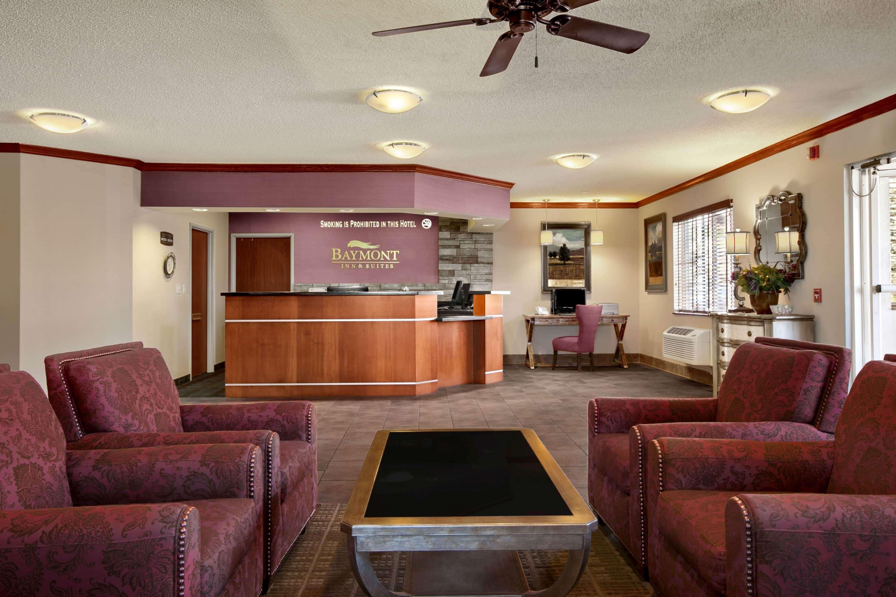 فندق Baymont By Wyndham Golden/Red Rocks لاكيووود، لوس أنجليس، كاليفورنيا المظهر الخارجي الصورة
